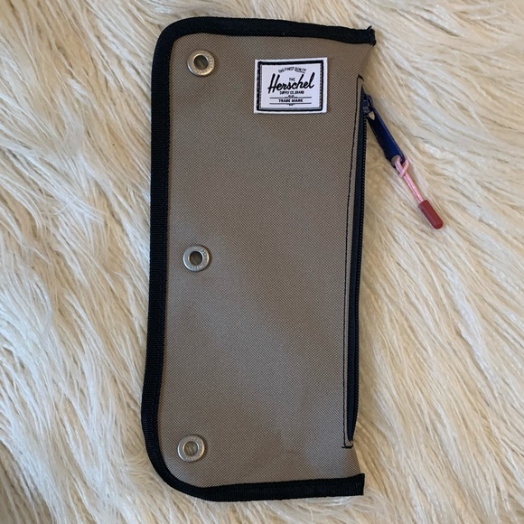 Herschel Repurpose Tan Binder Case - Picture 1 of 15